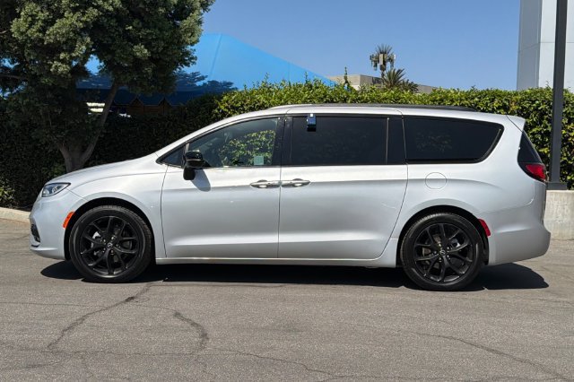 Used 2026 Chrysler Pacifica Limited w/ S Appearance Package FWD image 7