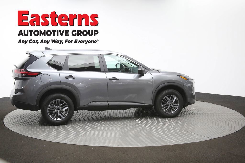 Used 2024 Nissan Rogue S image 45