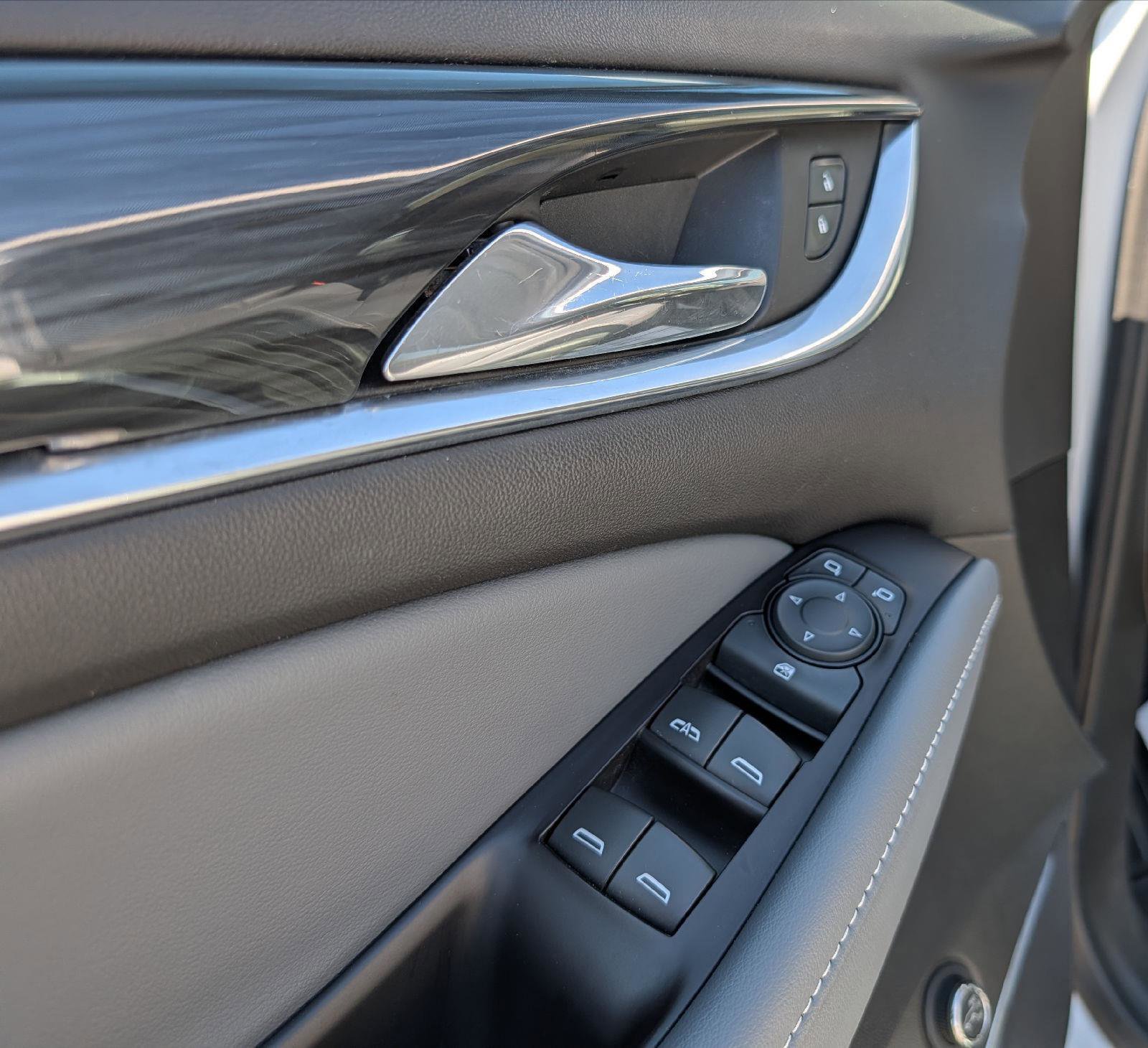 Used 2020 Buick Enclave Essence w/ Sport Touring Edition image 14