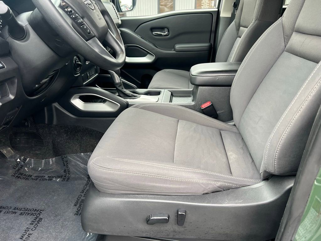 Used 2022 Nissan Frontier SV w/ Technology Package image 10