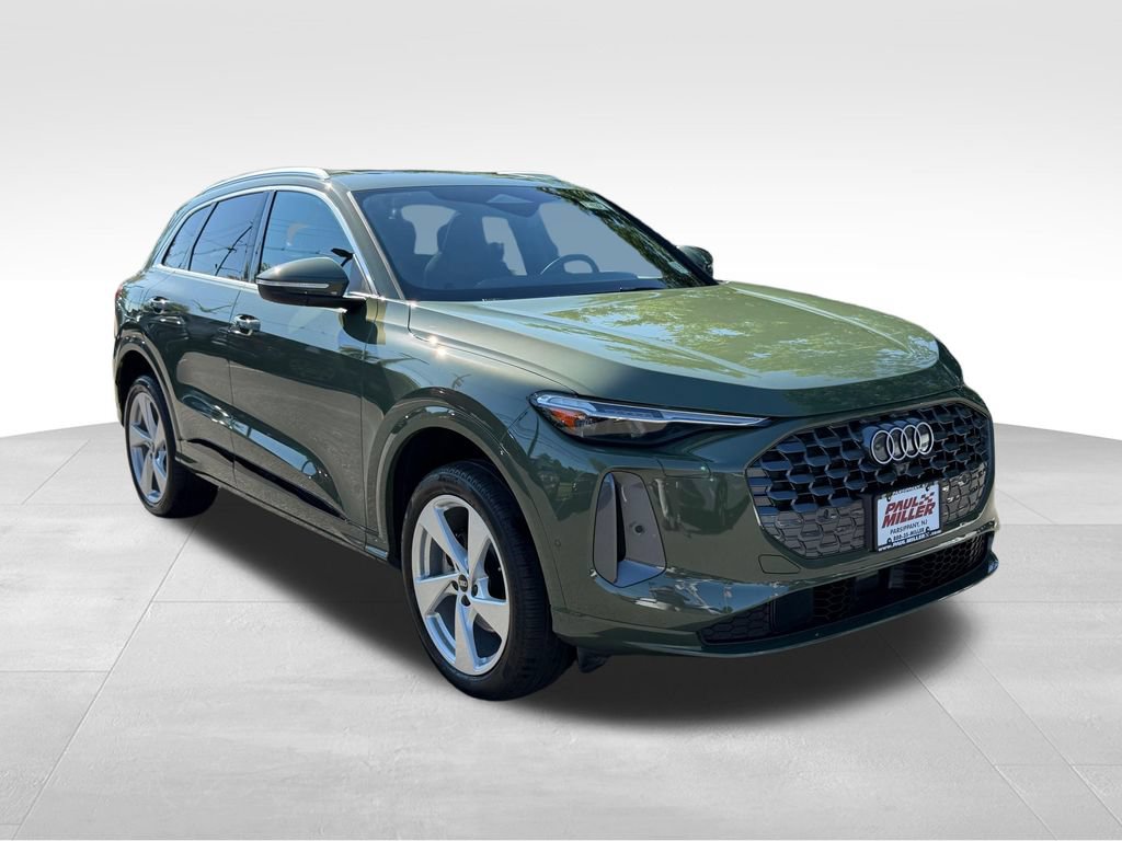Used 2025 Audi Q5 Premium Plus w/ Premium Plus AWD/4WD image 3