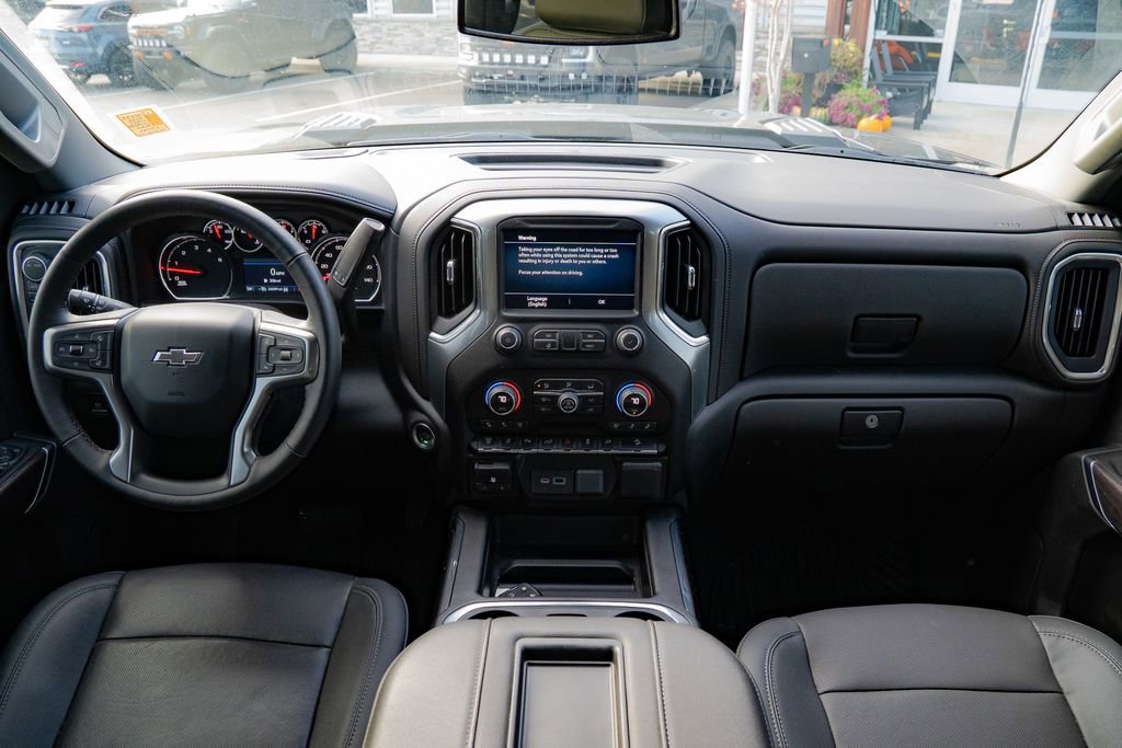 Used 2022 Chevrolet Silverado 3500 LTZ w/ LTZ Plus Package image 13