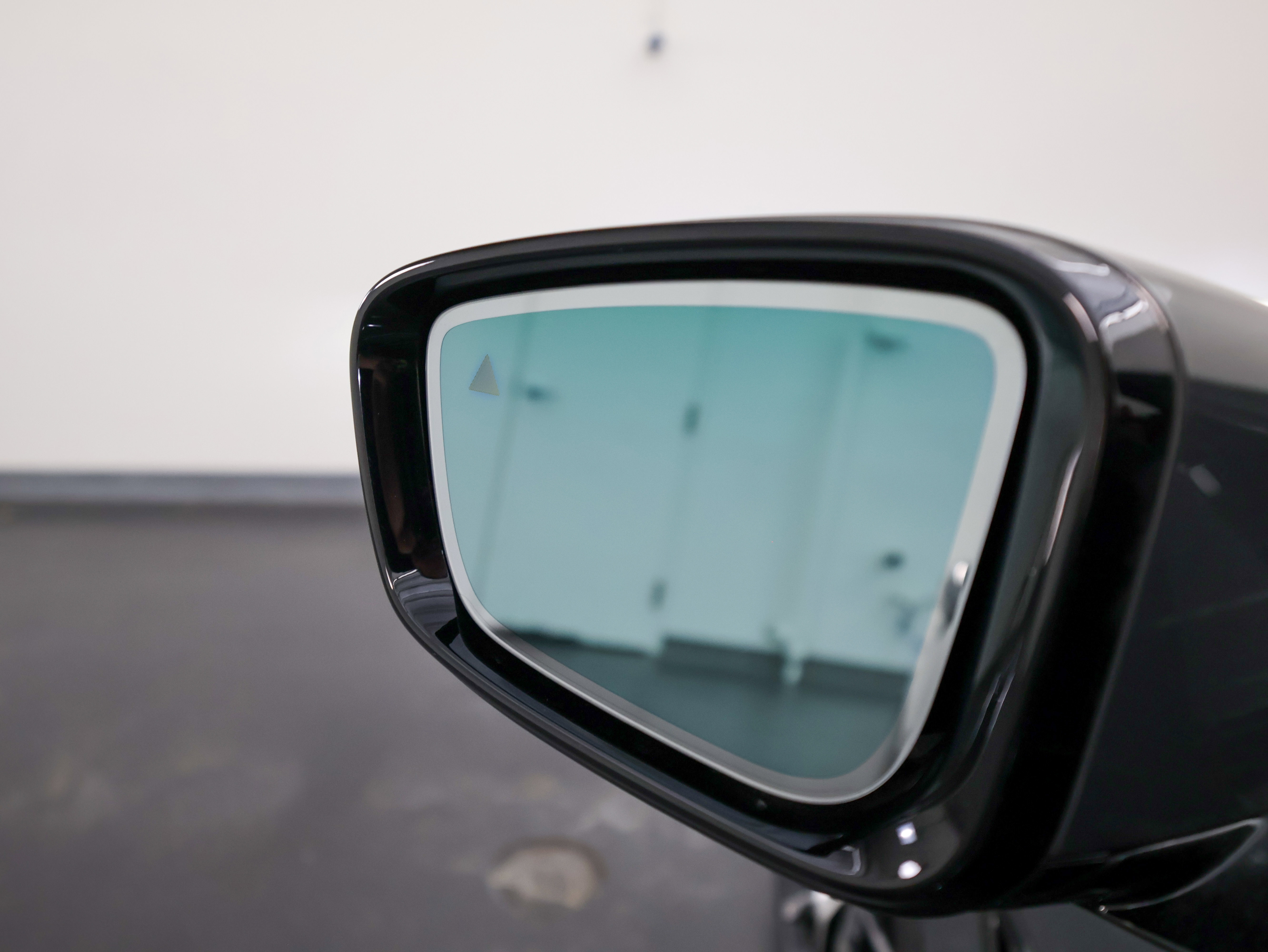 Used 2021 BMW M850i xDrive Convertible w/ Driving Assistance Package image 24