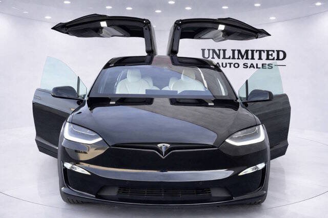 Used 2023 Tesla Model X Plaid AWD/4WD video 1