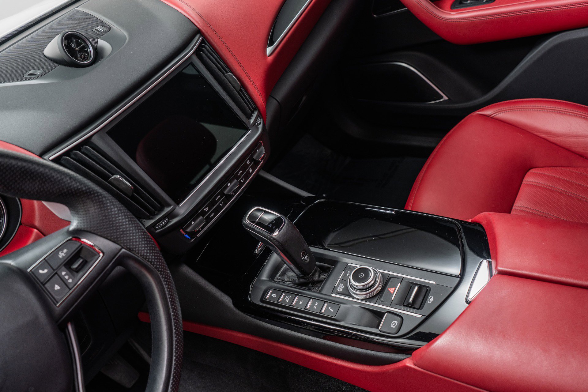 Used 2022 Maserati Levante Modena image 28