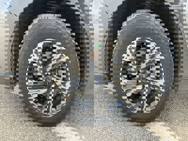 Used 2024 Subaru Crosstrek 2.0i Premium AWD/4WD image 11