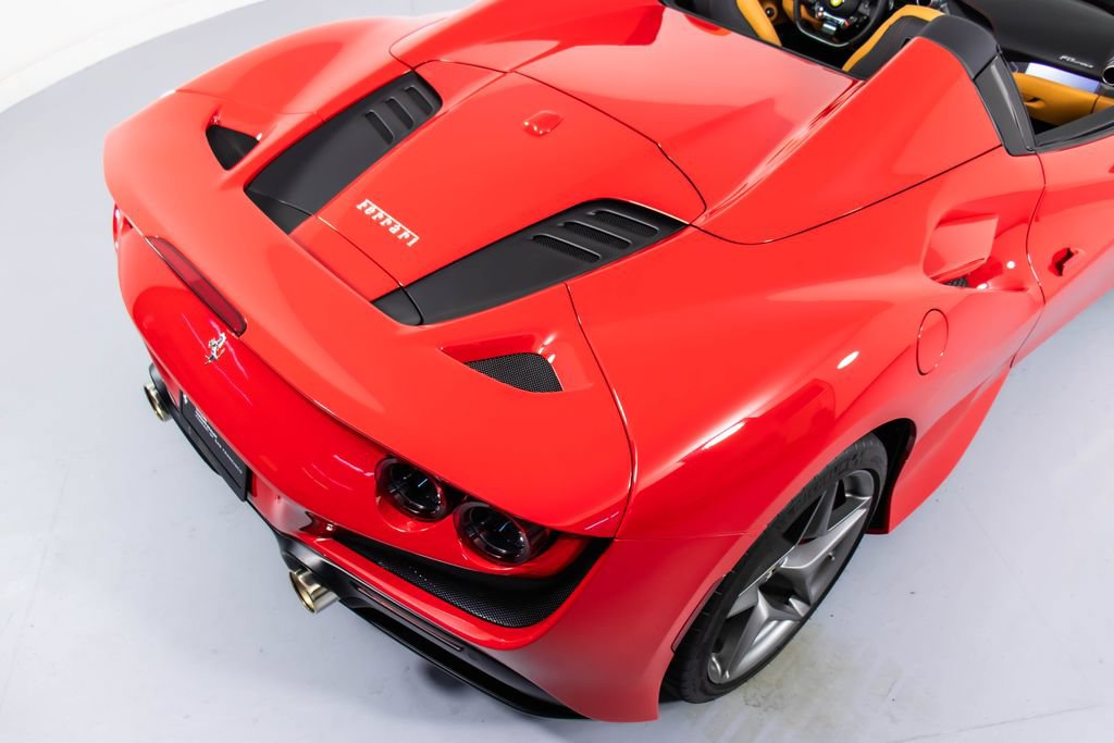 Certified 2023 Ferrari F8 Tributo RWD image 21