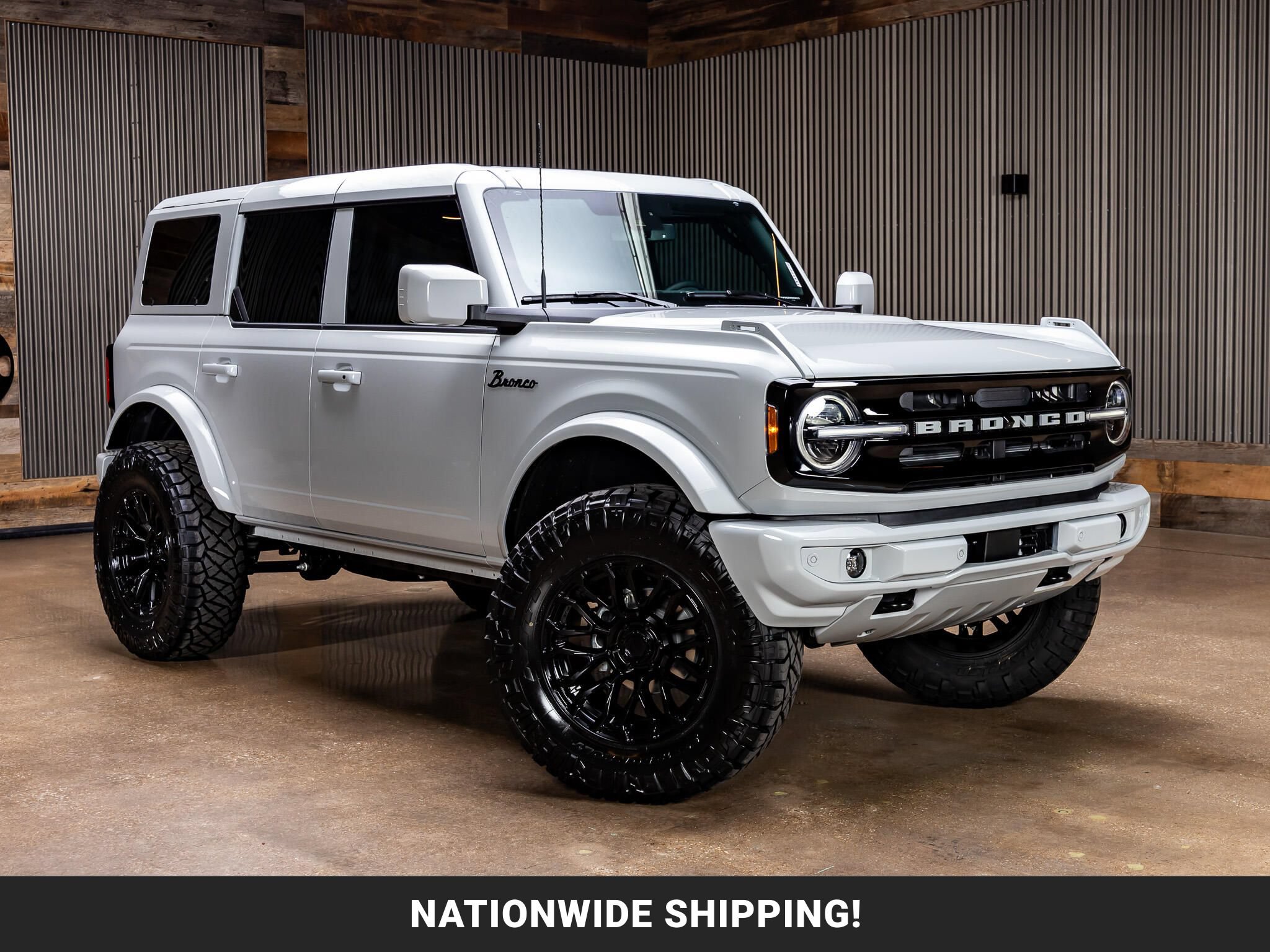 Used 2026 Ford Bronco Outer Banks AWD/4WD image 1