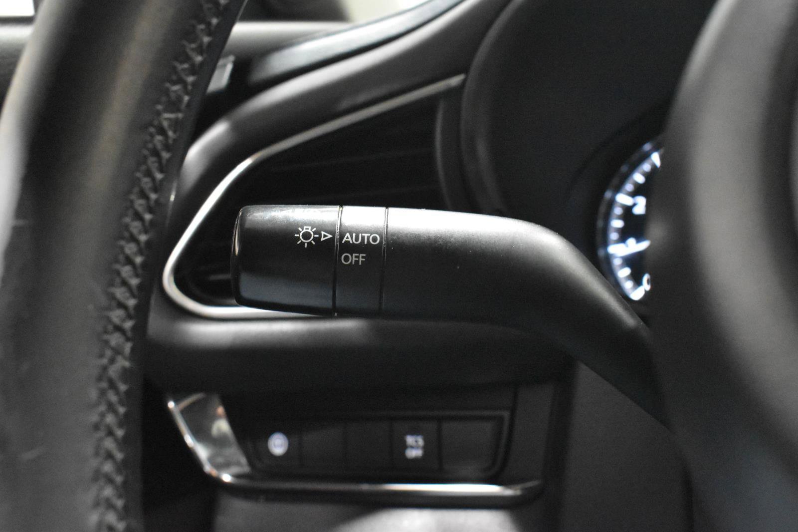 Used 2020 MAZDA CX-30 FWD w/ Preferred Package image 11