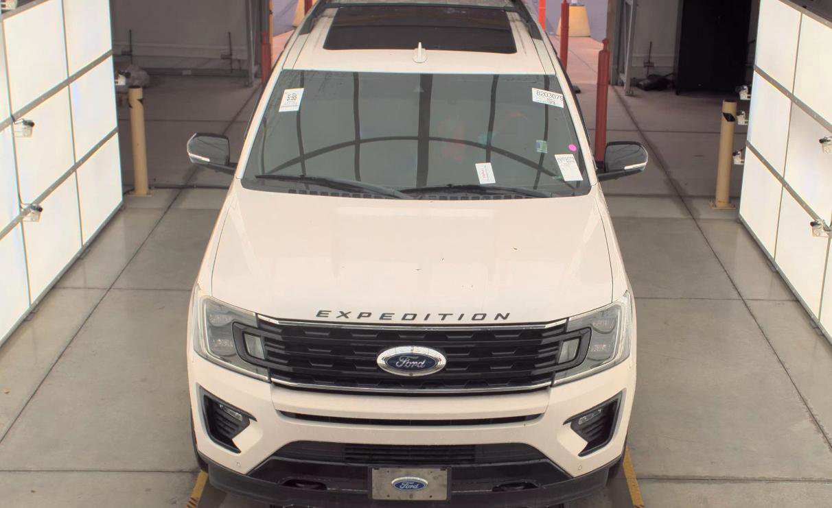 Used 2019 Ford Expedition Limited w/ Equipment Group 303A image 3