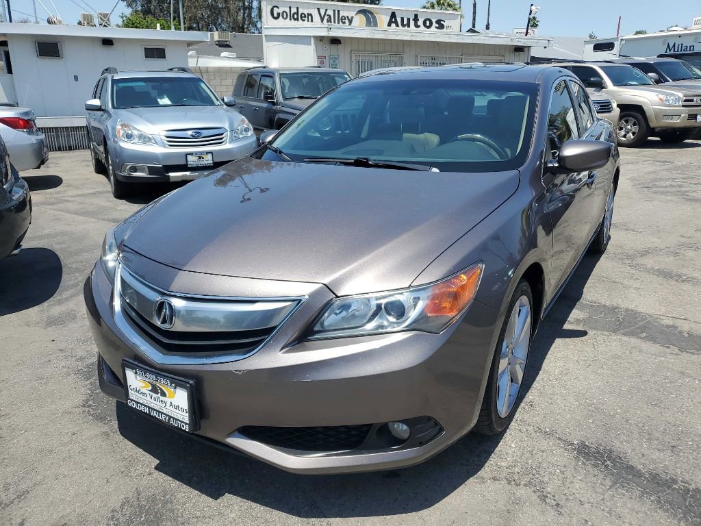 Used 2015 Acura ILX w/ Premium Package FWD image 2