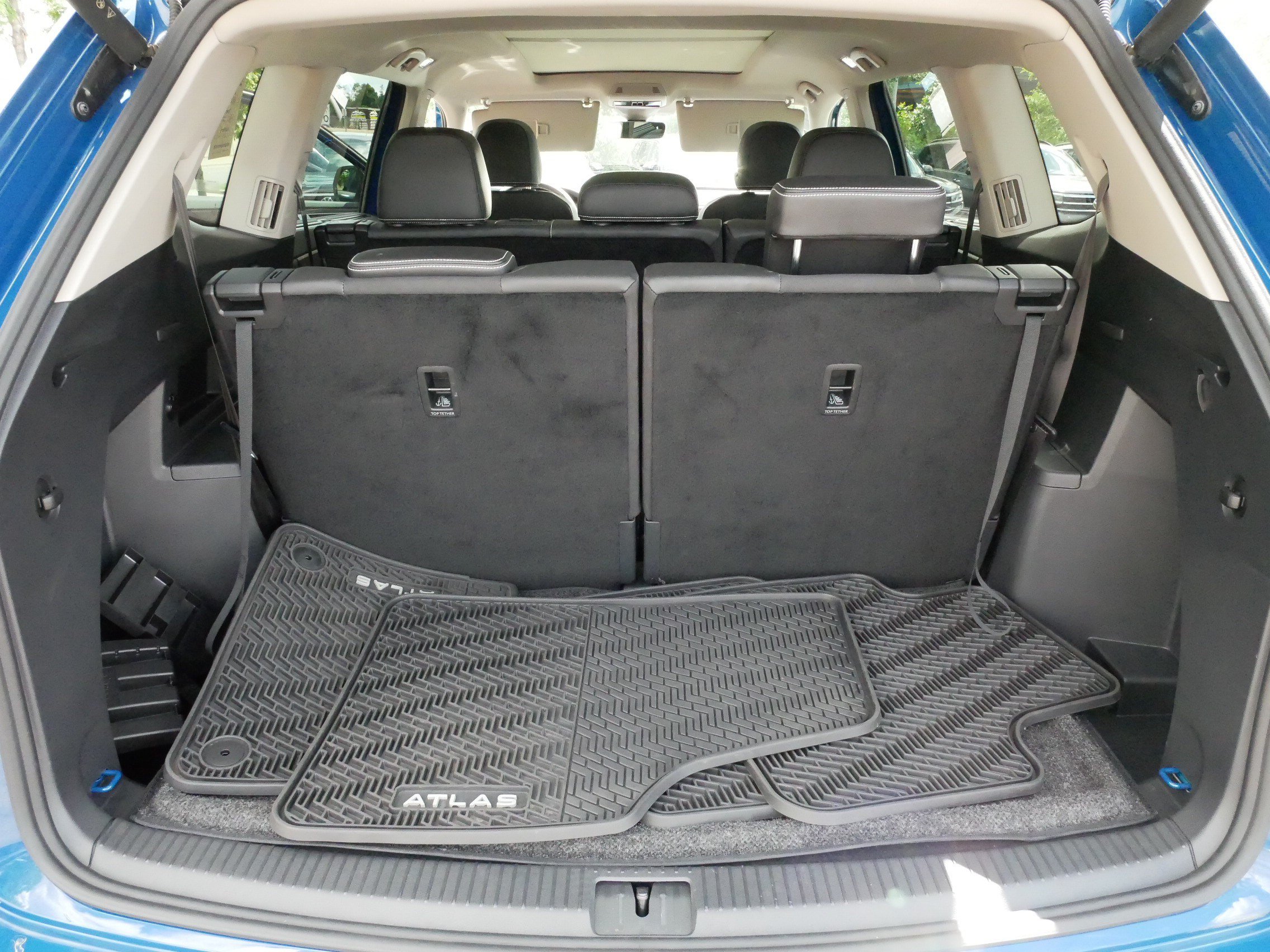 Certified 2025 Volkswagen Atlas SEL AWD/4WD image 18