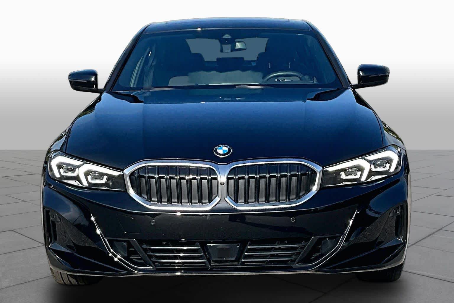Used 2025 BMW 330i Sedan RWD image 3