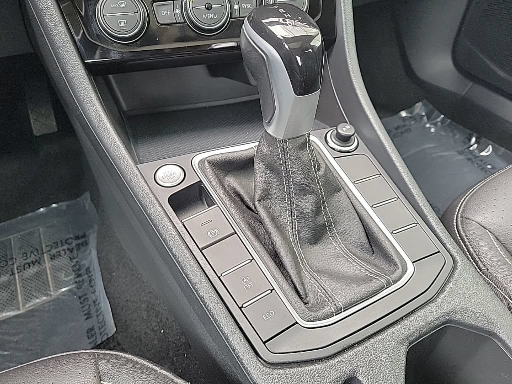 Used 2024 Volkswagen Jetta SE FWD image 25