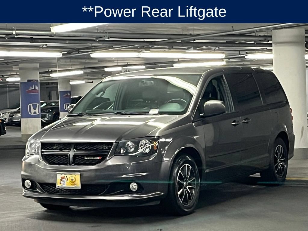 Used 2017 Dodge Grand Caravan SXT w/ Driver Convenience Group FWD image 4