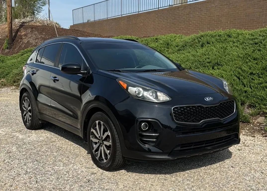 Used 2017 Kia Sportage EX FWD image 3