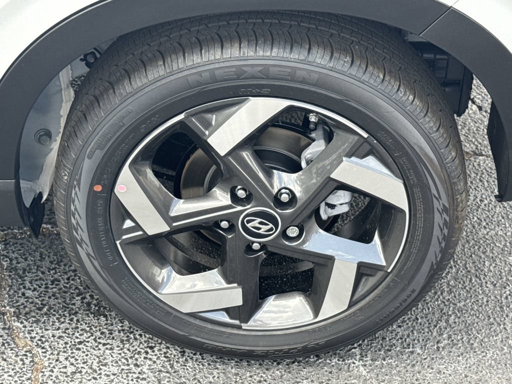 New 2025 Hyundai Venue Limited FWD image 19
