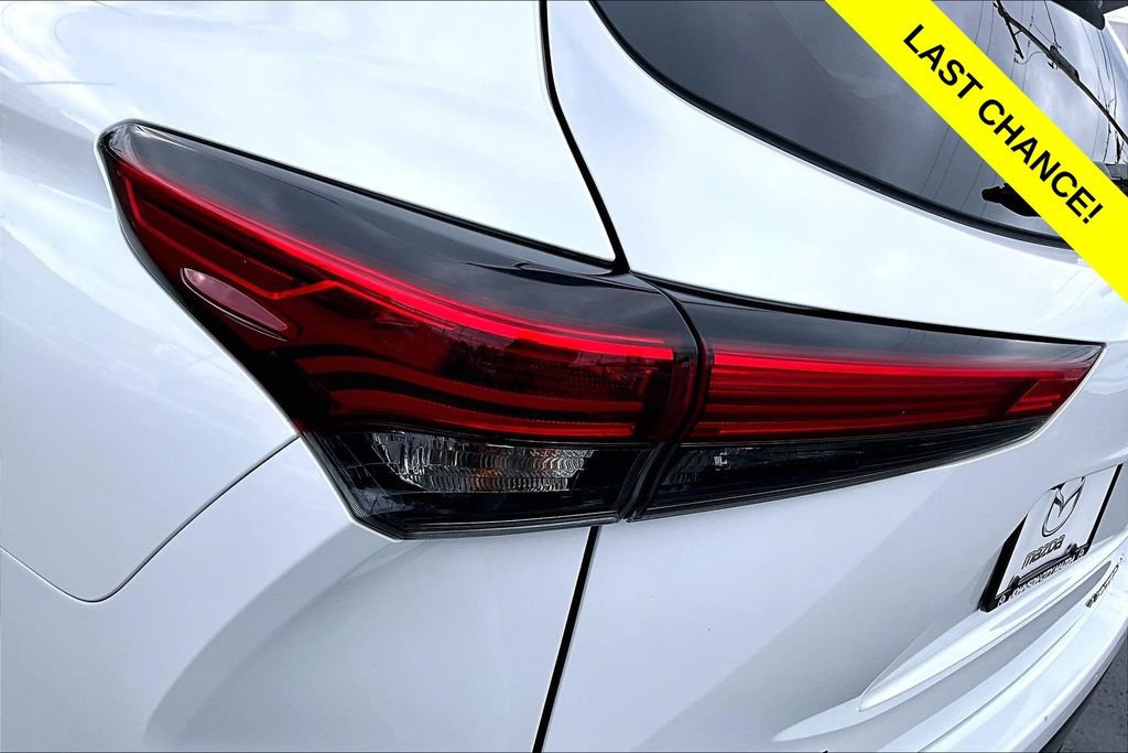 Used 2022 Toyota Highlander Limited AWD/4WD image 31