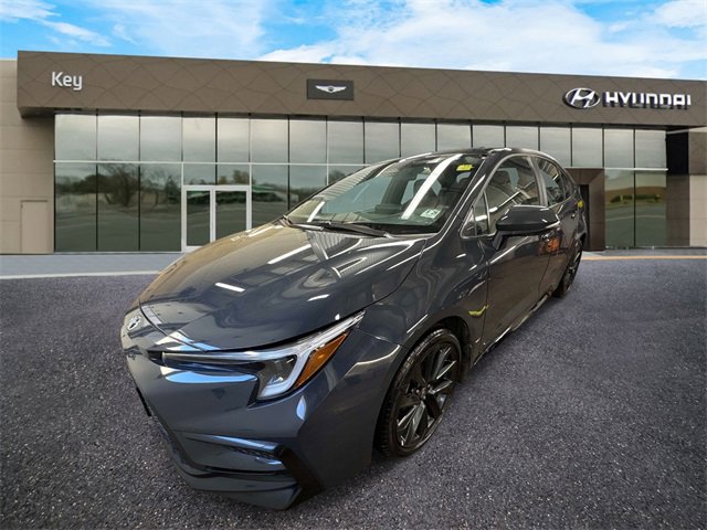 Used 2024 Toyota Corolla SE w/ SE Premium Package image 1