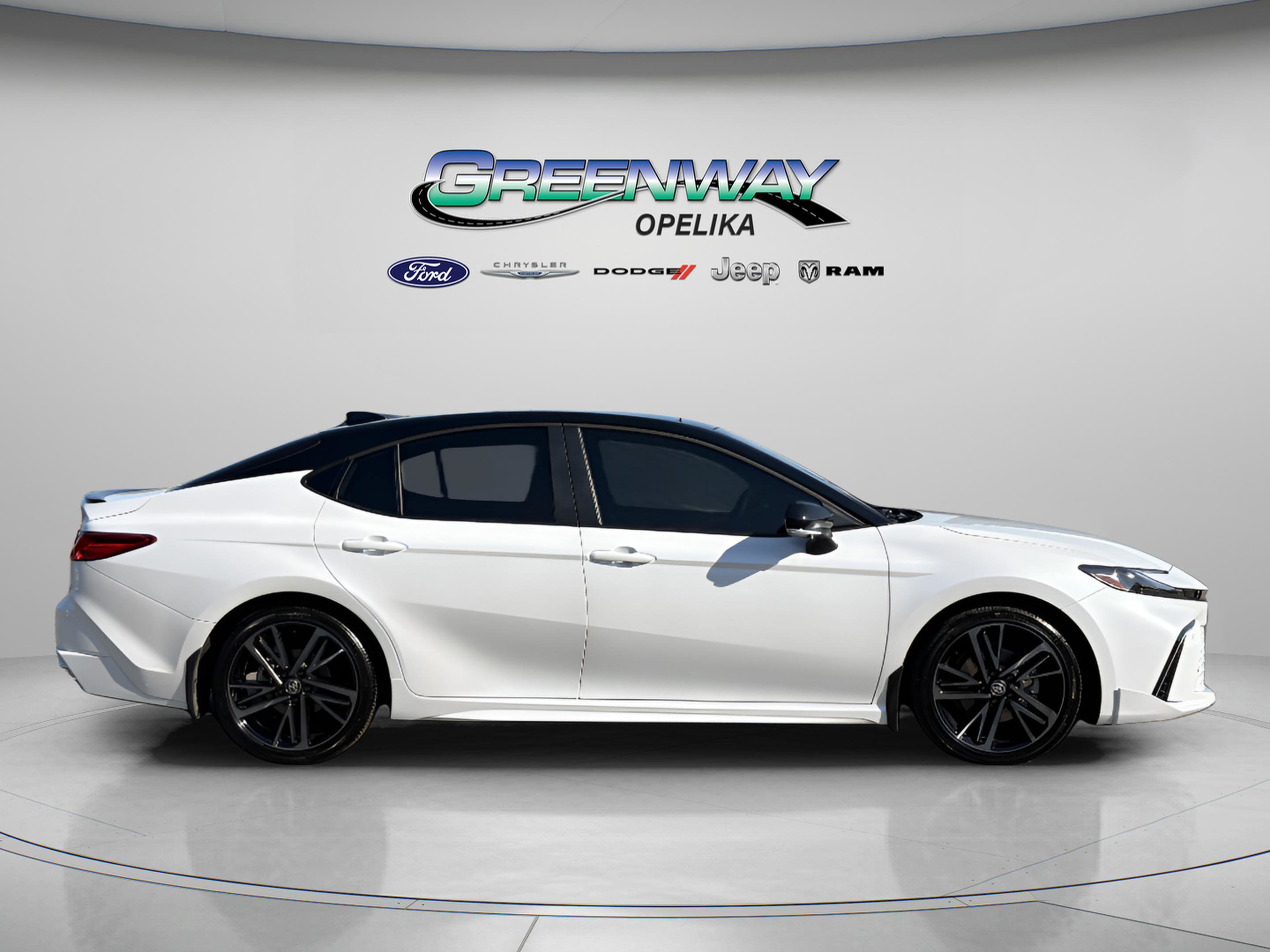 Used 2026 Toyota Camry XSE w/ Premium Plus Package image 2