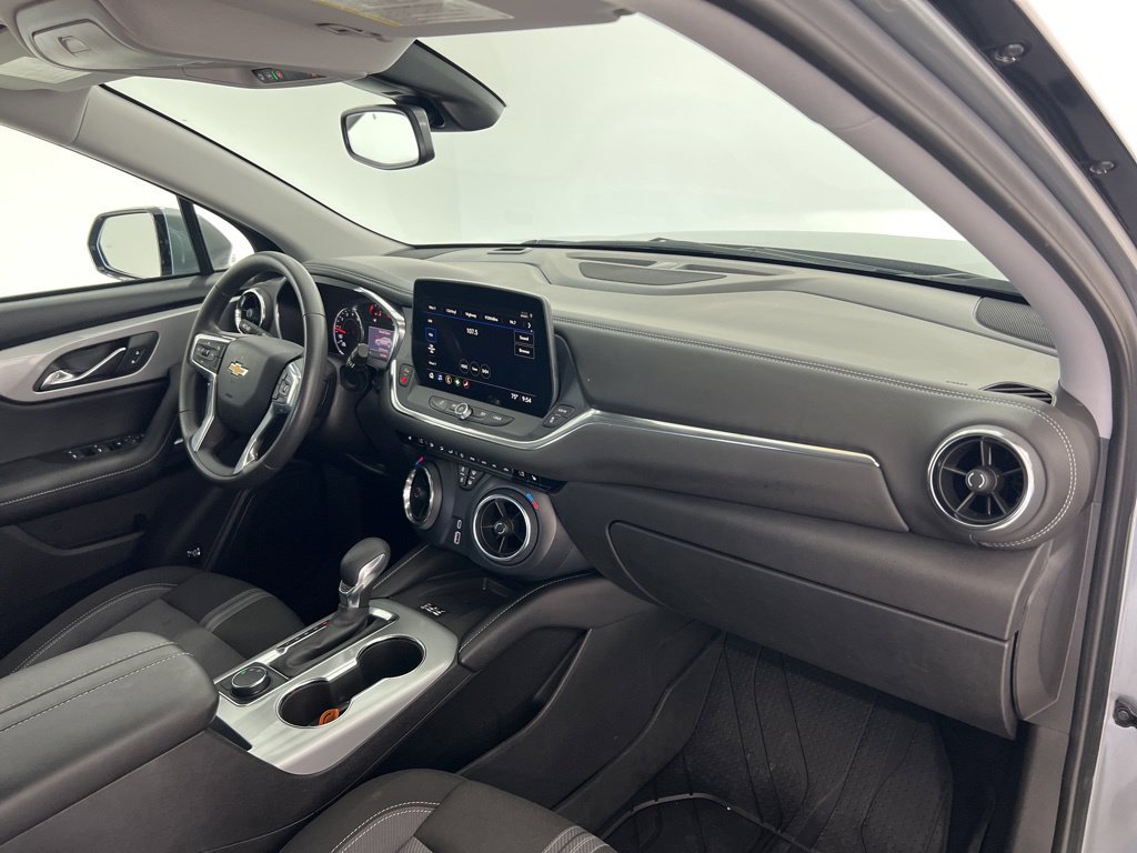 Used 2024 Chevrolet Blazer LT w/ Convenience Package FWD image 30