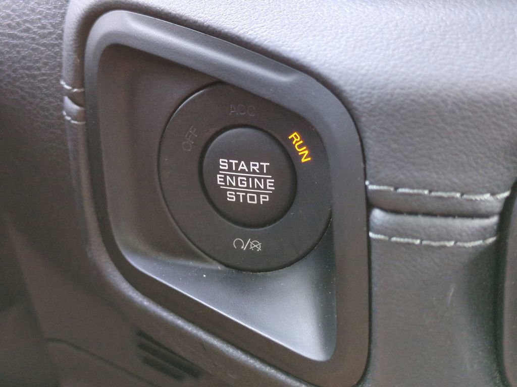 Used 2024 Jeep Wrangler Unlimited Rubicon AWD/4WD image 31