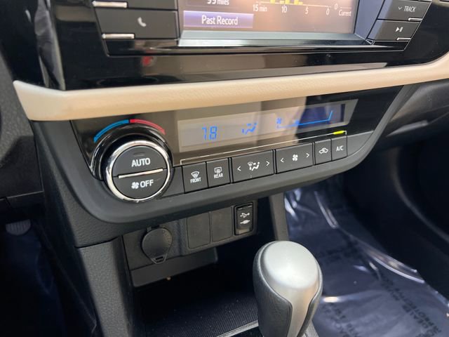 Used 2015 Toyota Corolla LE image 24
