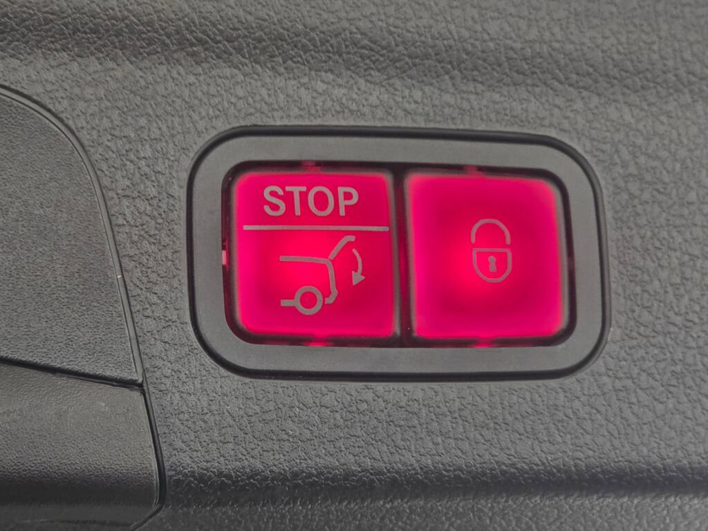 Used 2020 Mercedes-Benz GLE 450 4MATIC image 22