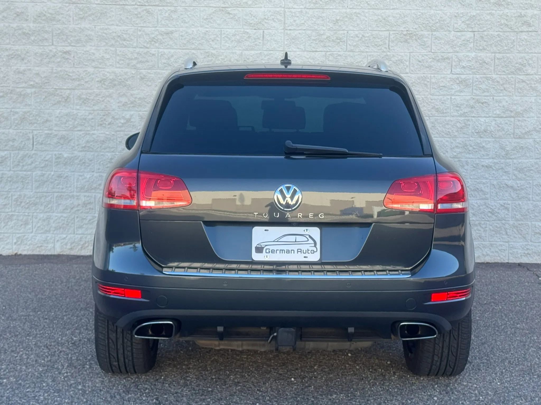 Used 2012 Volkswagen Touareg TDI AWD/4WD image 5