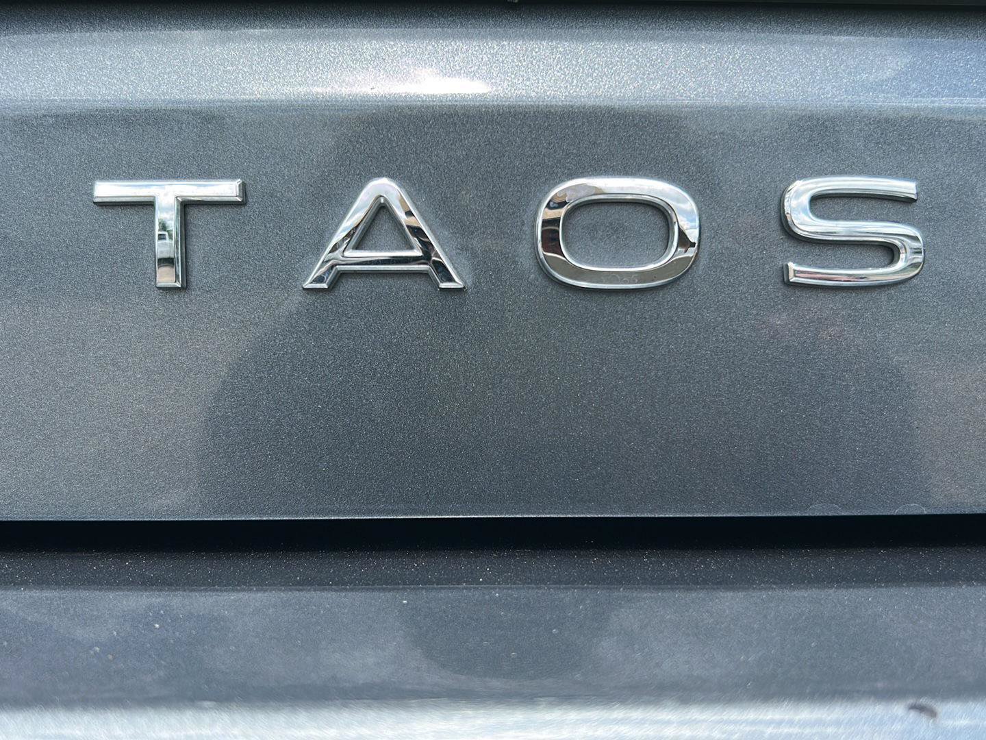 Used 2025 Volkswagen Taos SE AWD/4WD image 30