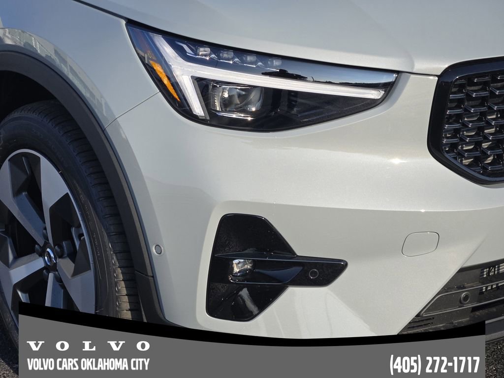 New 2026 Volvo XC40 B5 Plus w/ Protection Package Premier image 7