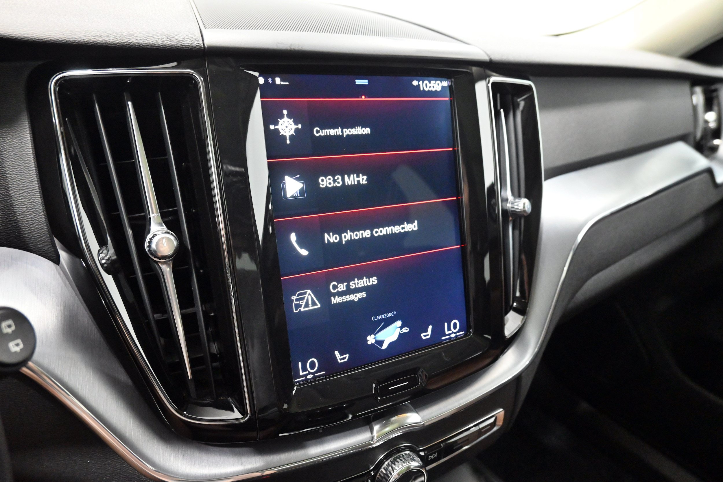 Used 2020 Volvo XC60 T5 Momentum w/ Protection Package Premier AWD/4WD image 10