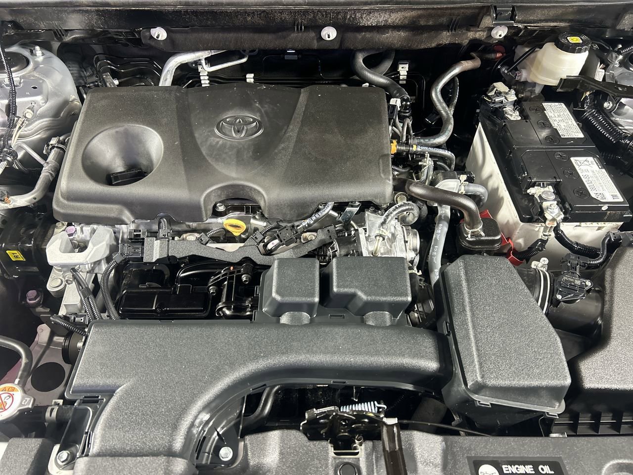 Used 2023 Toyota RAV4 XLE Premium FWD image 10