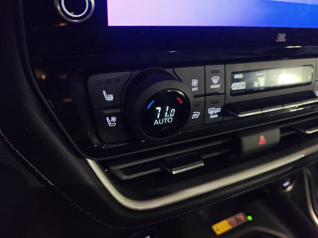 Used 2024 Toyota Grand Highlander Limited image 12