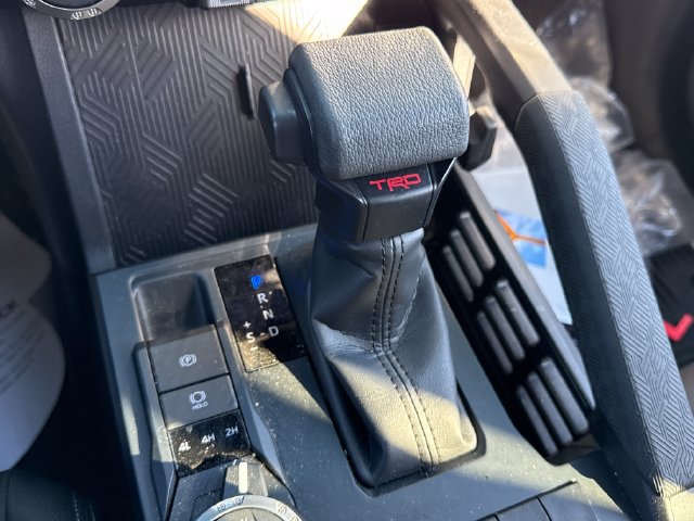 Used 2025 Toyota Tacoma TRD Off-Road AWD/4WD image 43