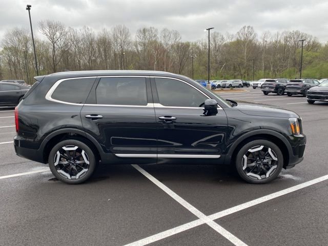 Used 2024 Kia Telluride S w/ S Sunroof Package image 4