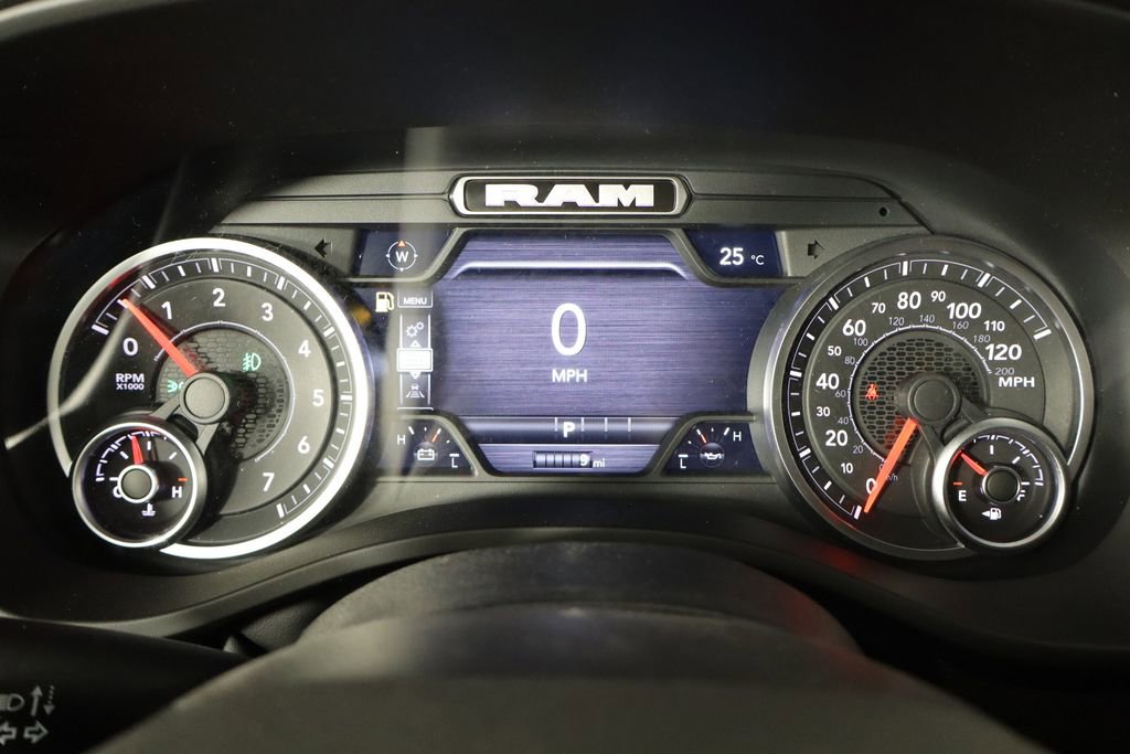 New 2026 RAM 1500 Express AWD/4WD image 11