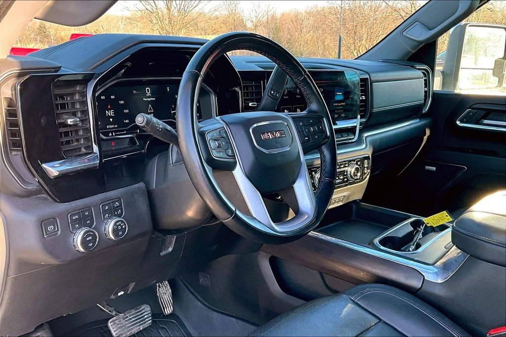 Used 2024 GMC Sierra 3500 SLT w/ SLT Premium Package image 9