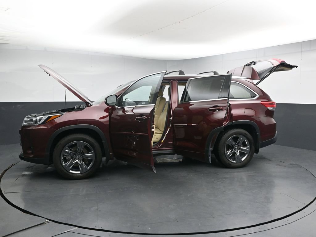 Used 2018 Toyota Highlander Limited Platinum AWD/4WD image 45