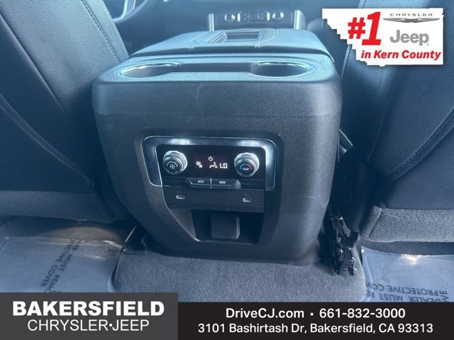 Used 2024 GMC Yukon XL SLE w/ Max Trailering Package image 28