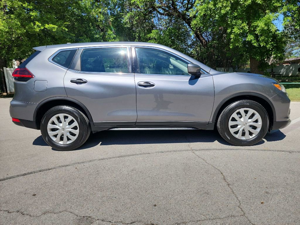 Used 2018 Nissan Rogue S image 8