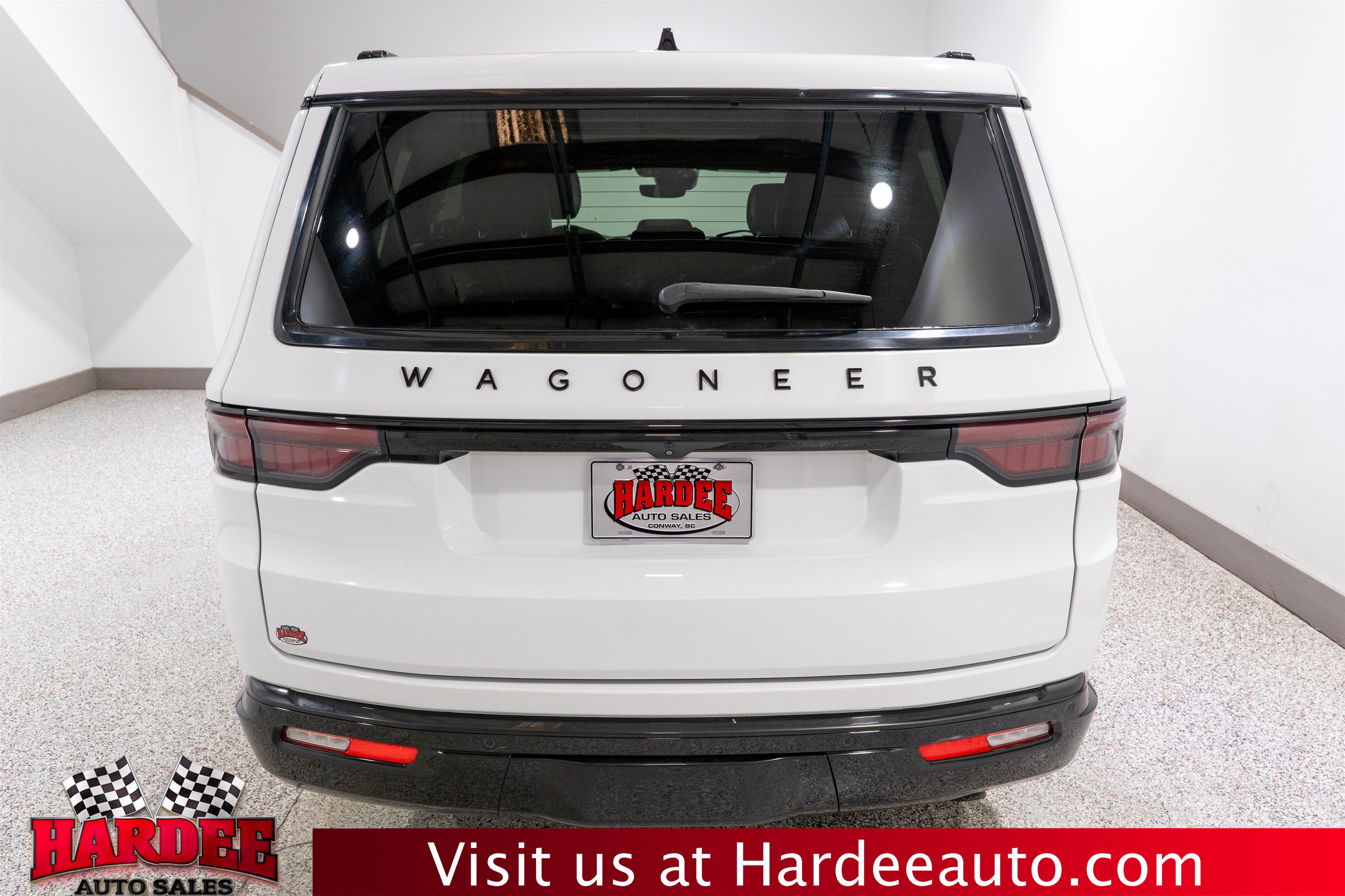 Used 2024 Jeep Wagoneer Series II AWD/4WD image 4