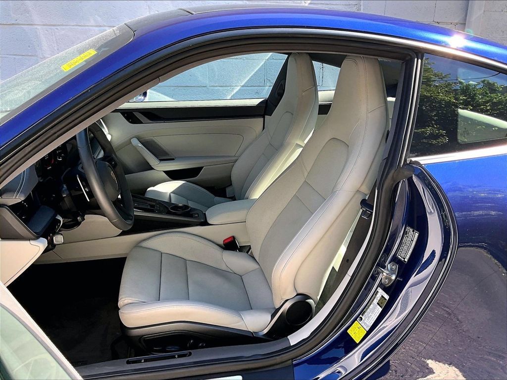 Certified 2024 Porsche 911 Carrera RWD image 5