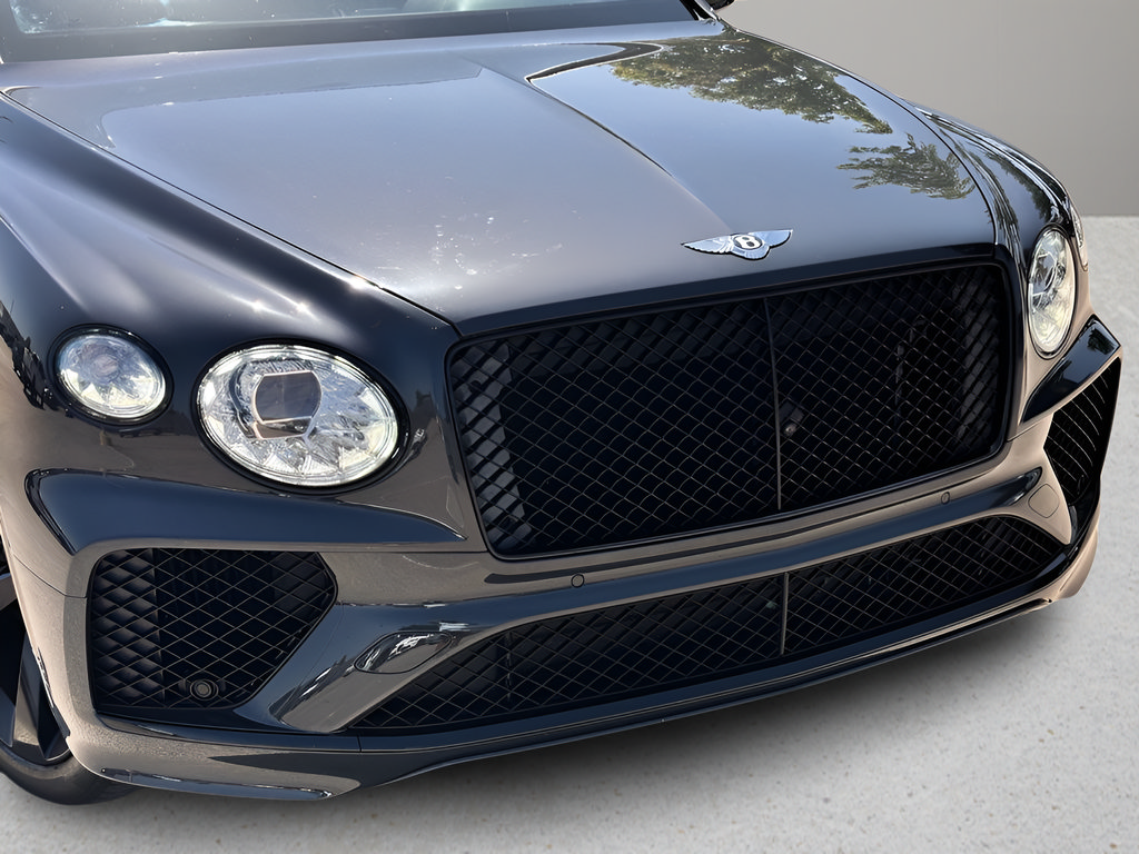 Used 2021 Bentley Bentayga AWD/4WD image 28
