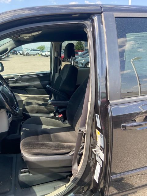 Used 2015 Dodge Grand Caravan SE FWD image 5