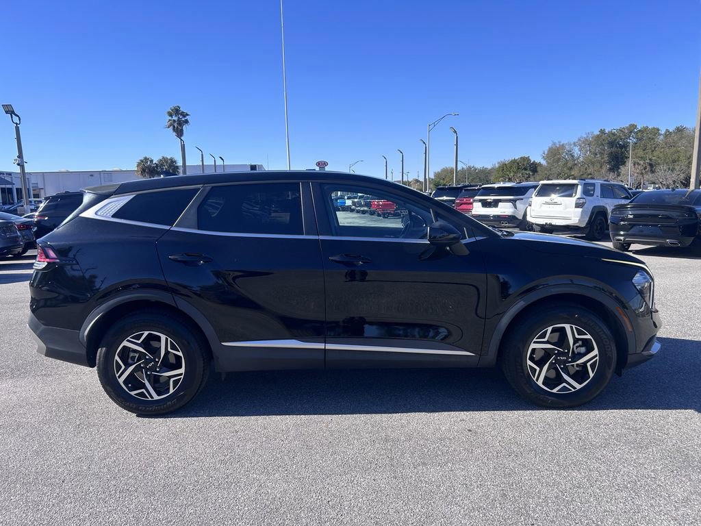 Certified 2023 Kia Sportage LX image 3