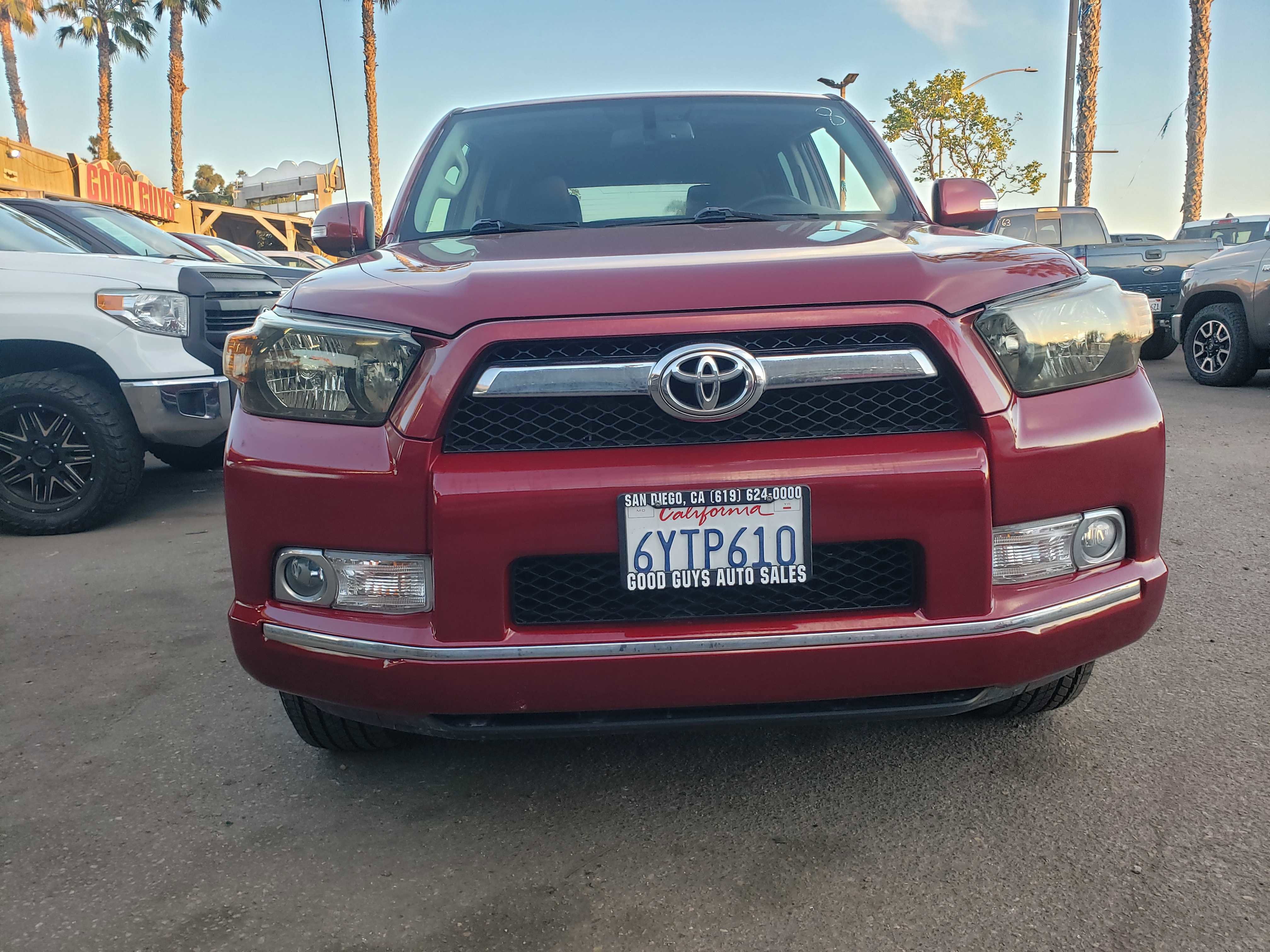 Used 2013 Toyota 4Runner SR5 w/ Convenience Pkg image 3