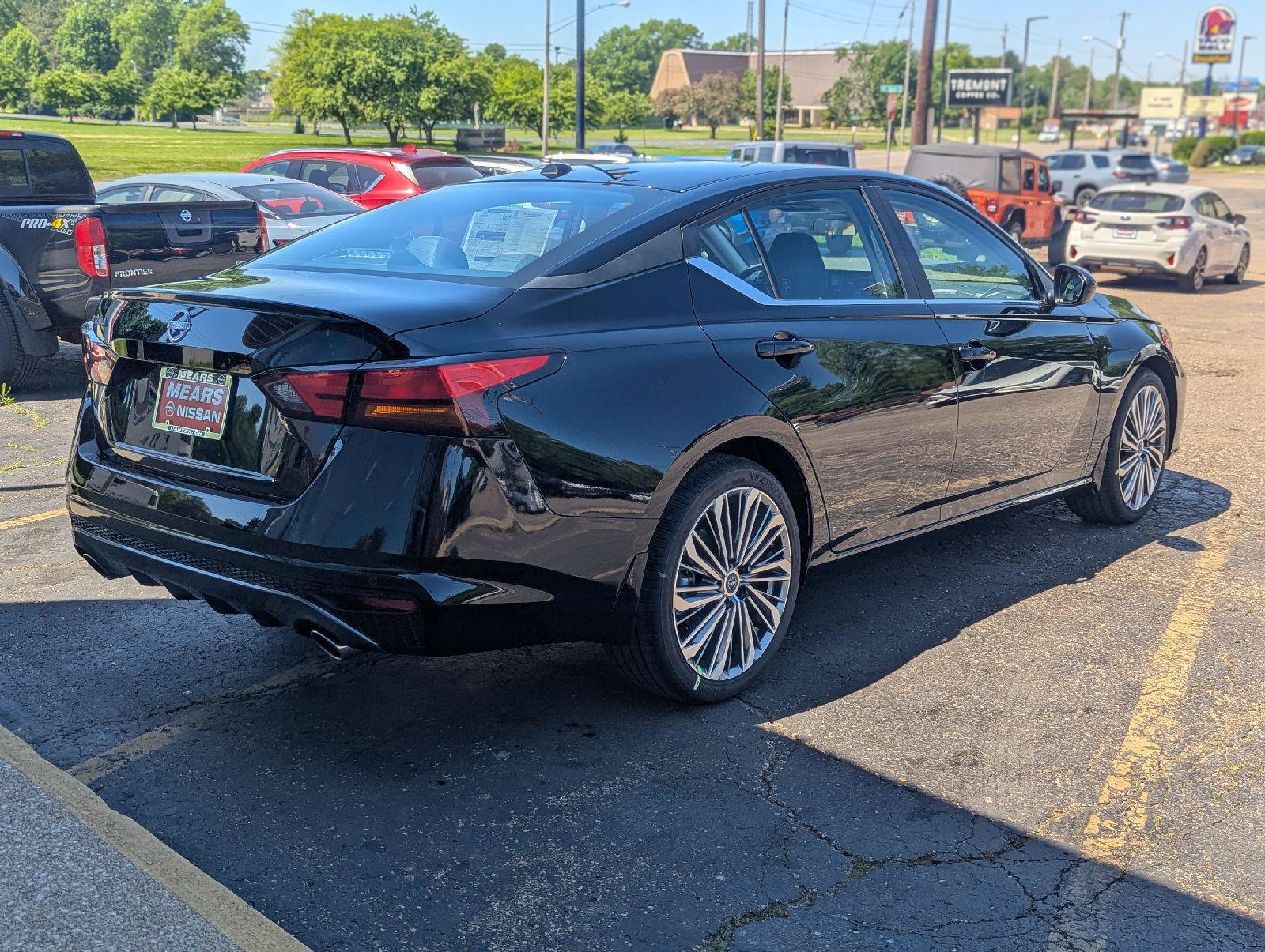 New 2026 Nissan Altima 2.5 SV FWD image 8