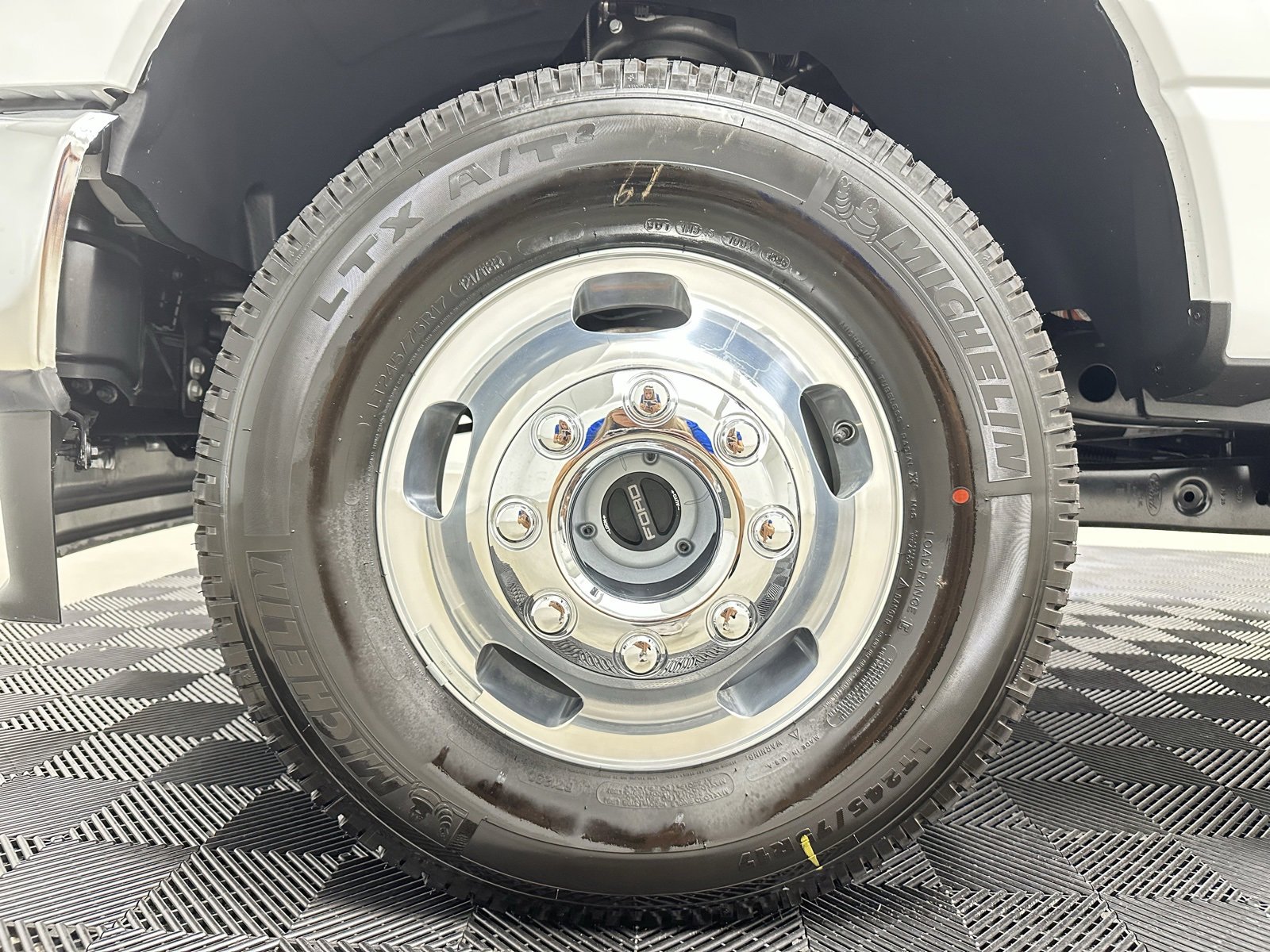 New 2025 Ford F350 XL w/ XL Chrome Package image 4