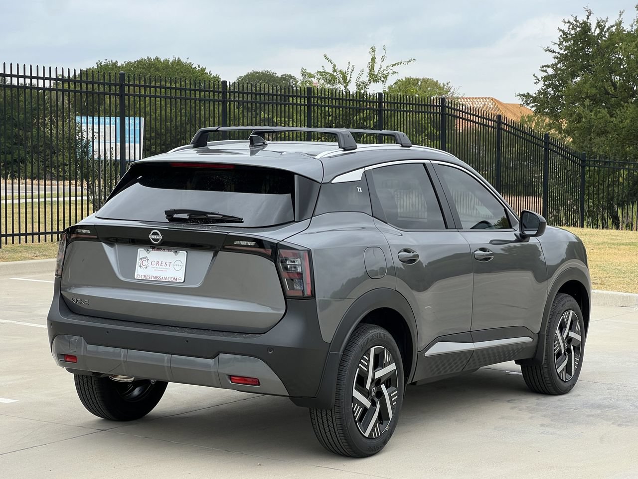 New 2026 Nissan Kicks SV w/ Cold Weather Package FWD image 4